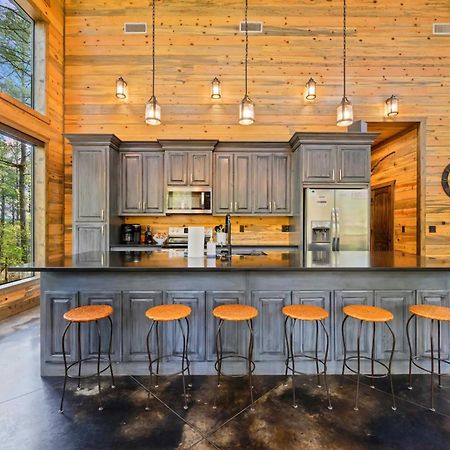 Luxury Cabin In The Woods With Hot Tub And Yard Games! Broken Bow Esterno foto