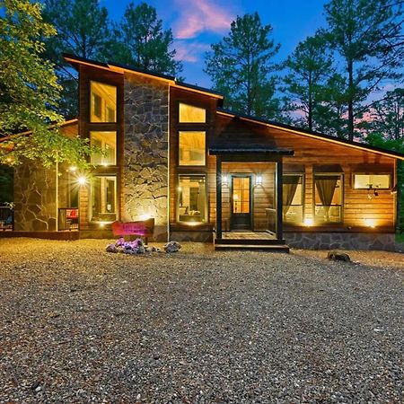 Luxury Cabin In The Woods With Hot Tub And Yard Games! Broken Bow Esterno foto