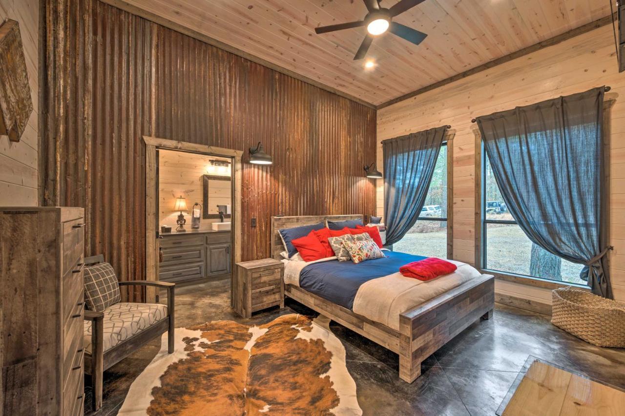Luxury Cabin In The Woods With Hot Tub And Yard Games! Broken Bow Esterno foto