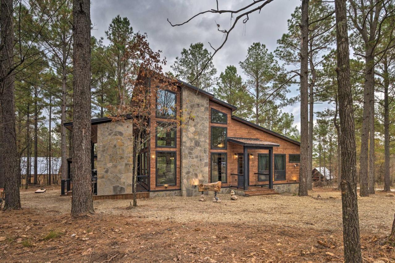Luxury Cabin In The Woods With Hot Tub And Yard Games! Broken Bow Esterno foto