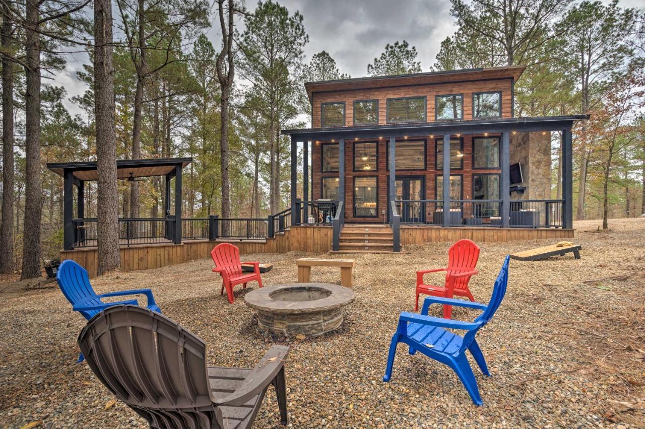 Luxury Cabin In The Woods With Hot Tub And Yard Games! Broken Bow Esterno foto