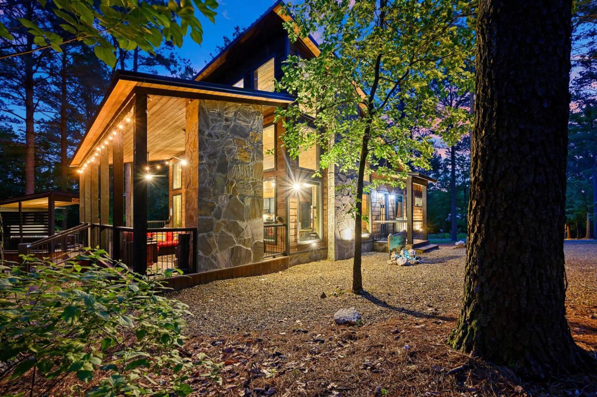 Luxury Cabin In The Woods With Hot Tub And Yard Games! Broken Bow Esterno foto