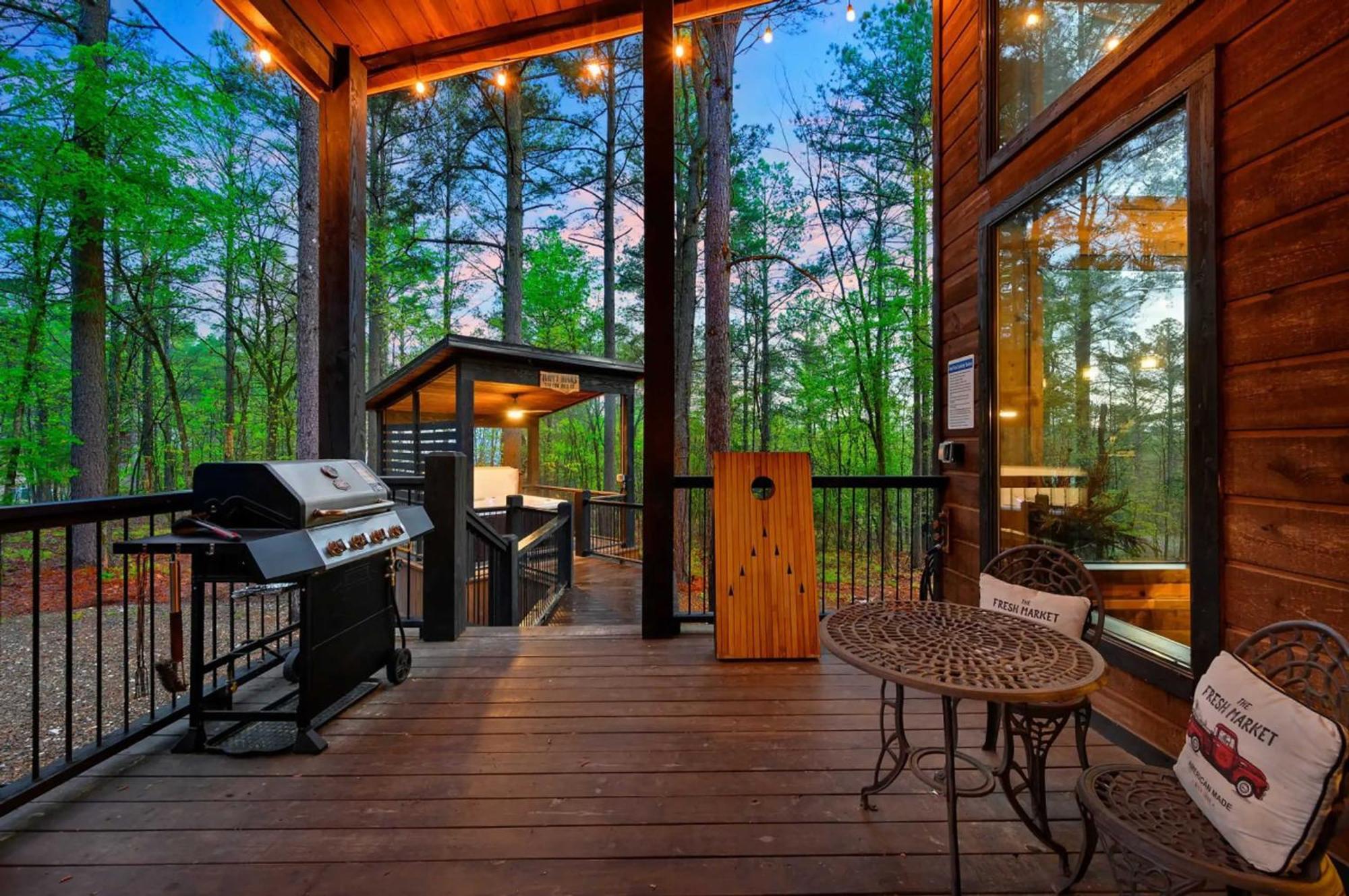 Luxury Cabin In The Woods With Hot Tub And Yard Games! Broken Bow Esterno foto